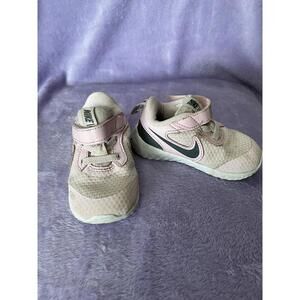 Nike Revolution 5 Pink Gray Running Shoes Low Top Flex...